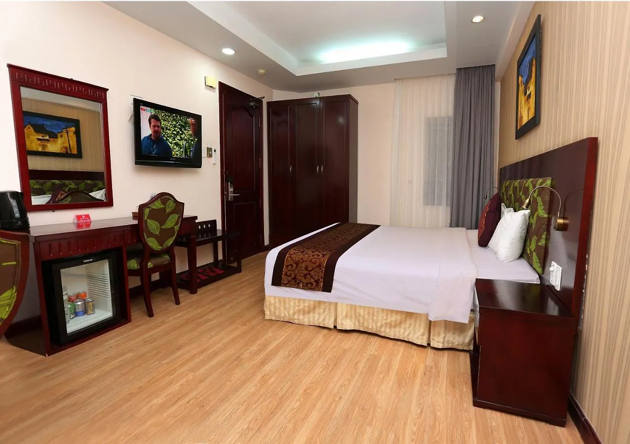 Phu Quy Hotel Να Τρανγκ 3*,