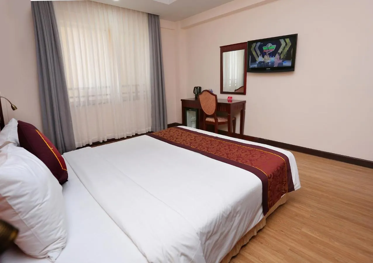 Phu Quy Hotel Nha Trang 3*,