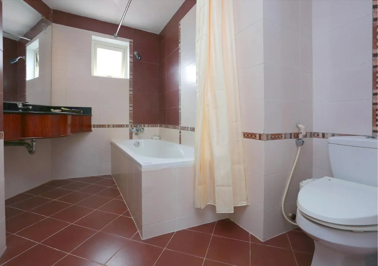Phu Quy Hotel Nha Trang 3*,