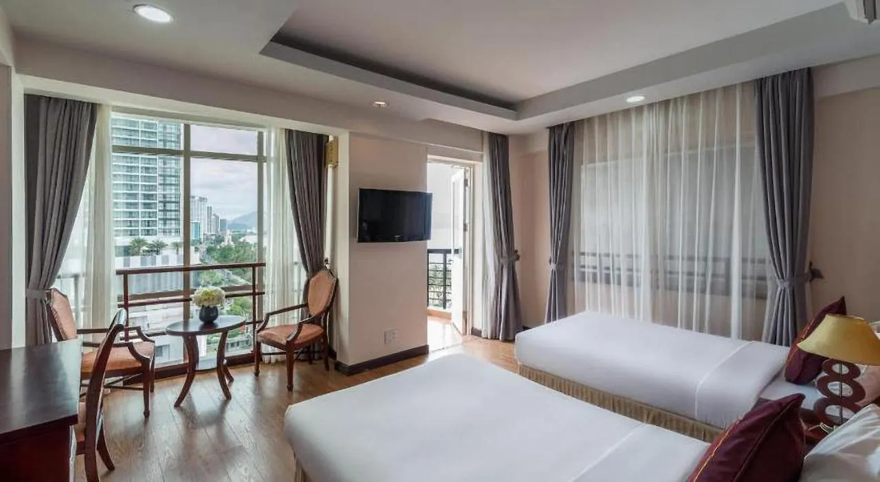 Phu Quy Hotel Nha Trang 3*,
